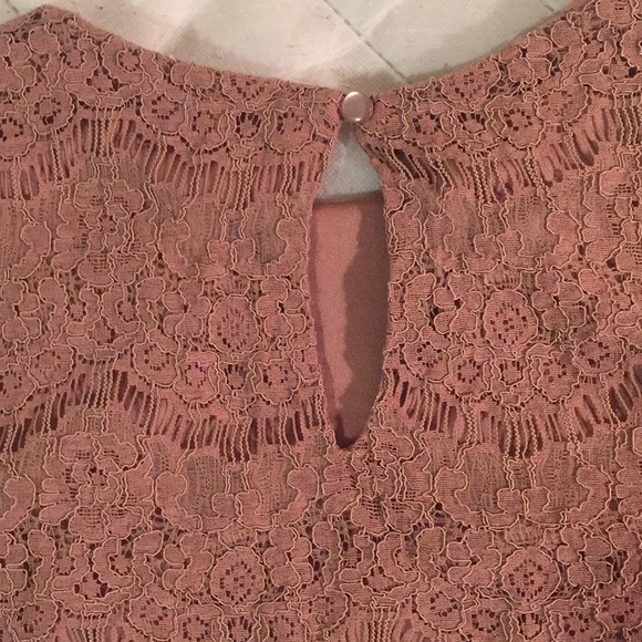 lace top - Picture 3 of 3